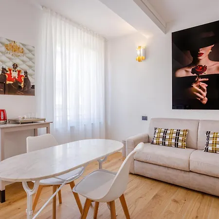 Lägenhet Dimora D'autore - L'arte Di Vivere Modena